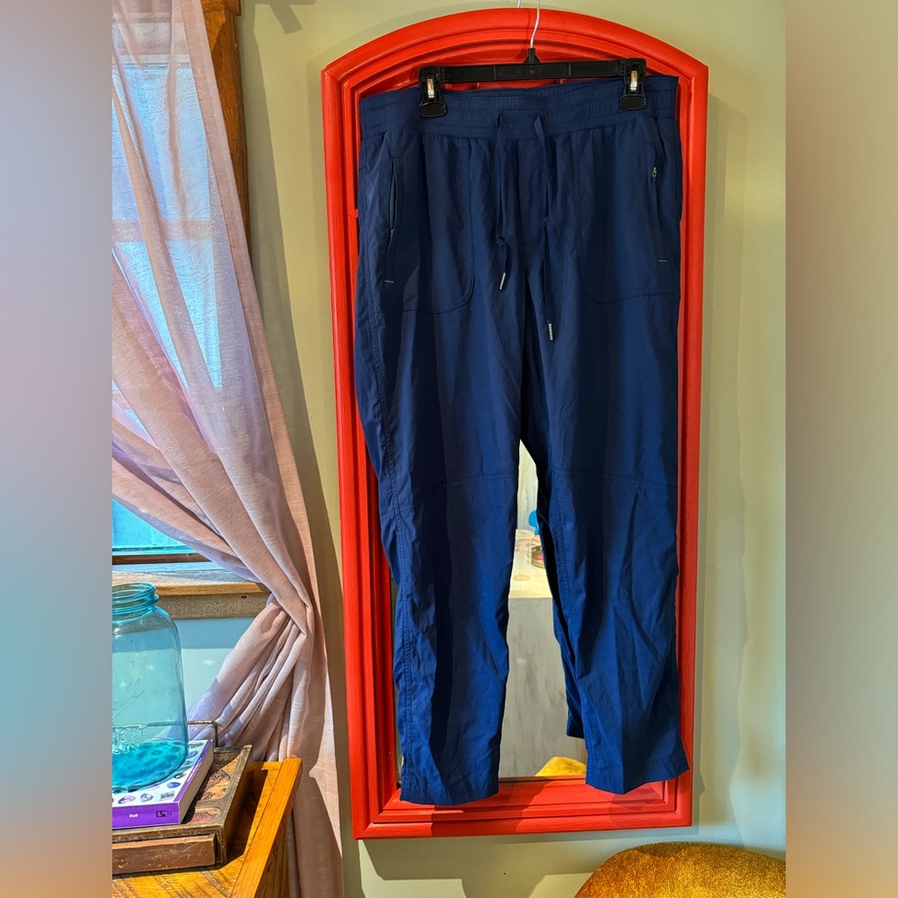 LL Bean Women’s Camp Cropped Pants